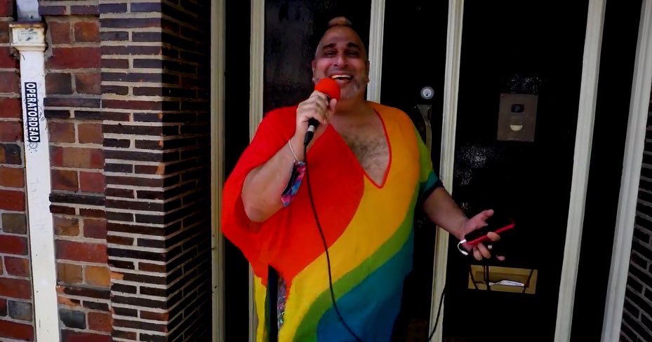 deanarcuri's tweet photo. It was a pleasure to once again don my rainbow kaftan yesterday and interview some of the queers in the #gaybourhood as part of @ThorneHarbour Healthโs 29th annual Keith Harbour address and awards ceremony.
#CommunityDarling https://t.co/TeFk7lPfRi