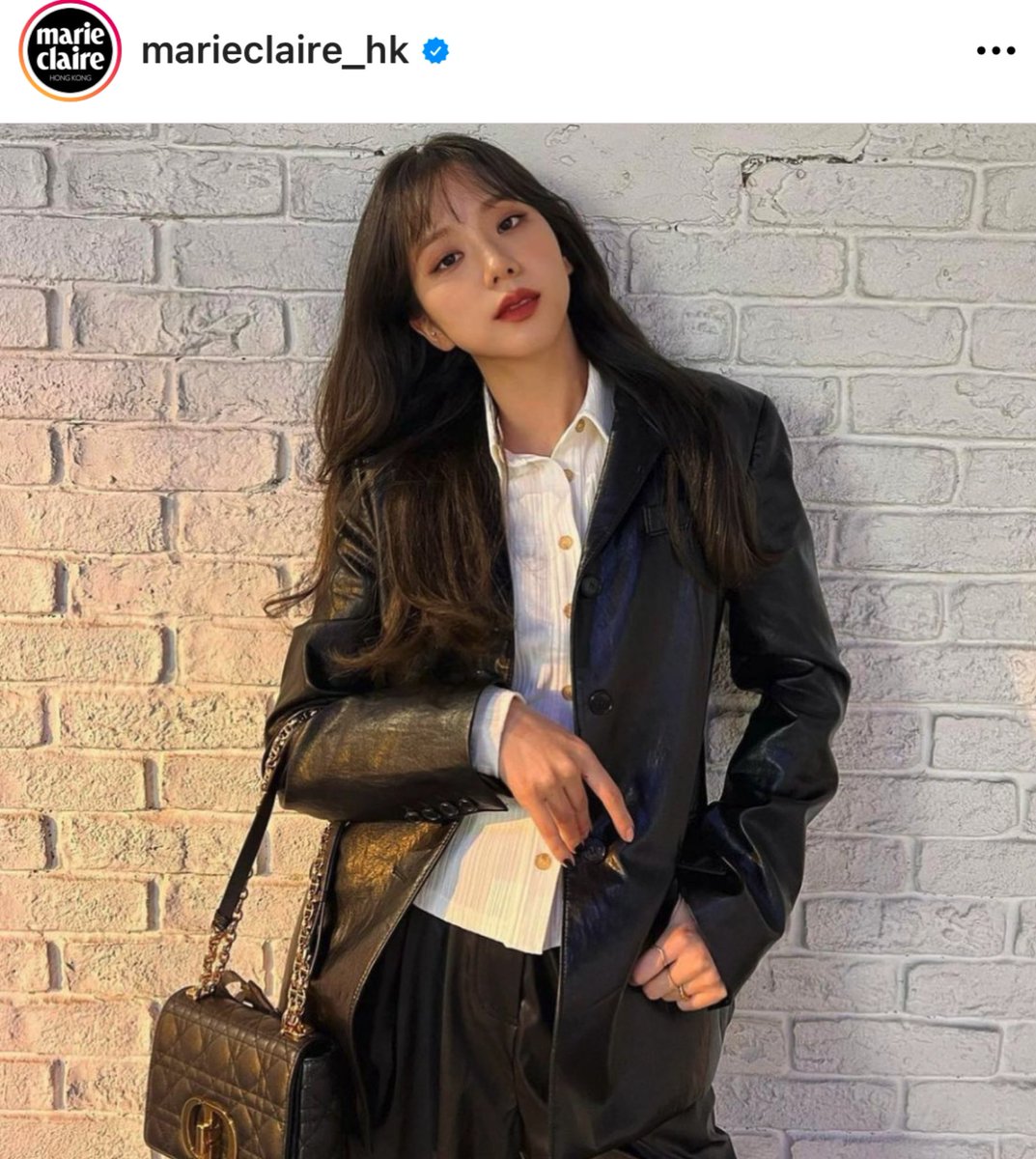 WorldwideJisoo's tweet photo. Marie Claire HongKong instagram update with JISOO.
“Celebrity new hair trend”

📌https://t.co/yaoc97oaJZ

#BLACKPINK #JISOO #블랙핑크 #지수 @BLACKPINK https://t.co/M4s5KlyKp7