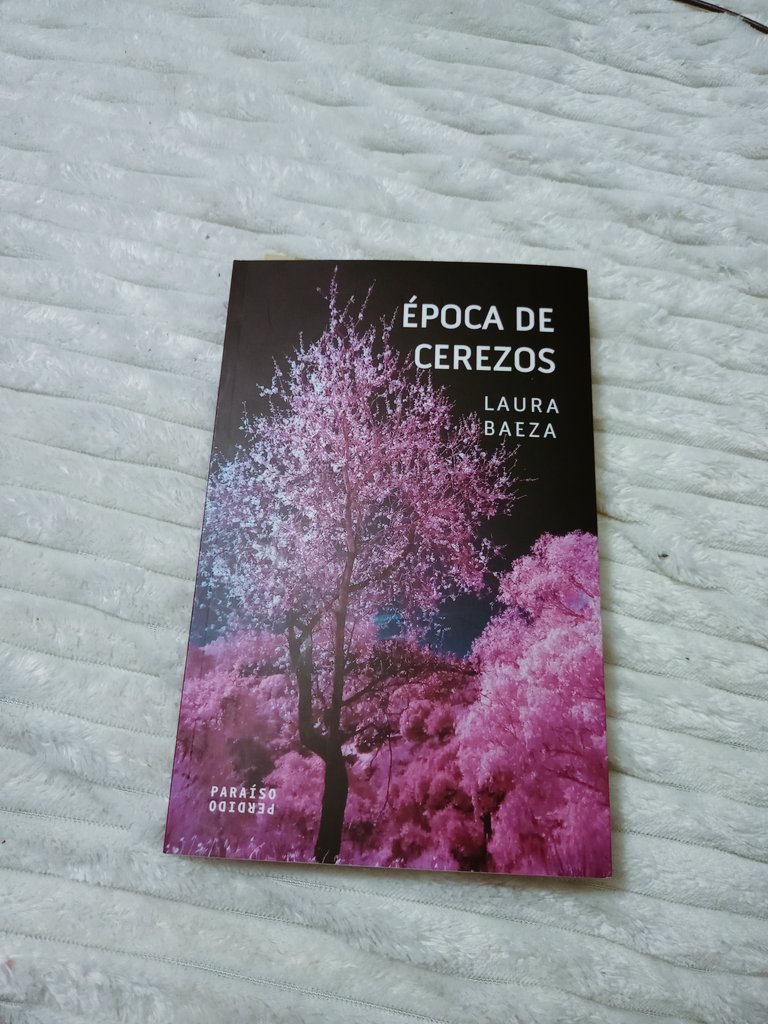 textuales_mx's tweet photo. Para este domingo, unos relatos de #LauraBaeza editados por @eparaisoperdido 
#Épocadecerezos para la #wishlist o #loqueestamosleyendo 
#Textuales #escritorascontemporáneas #editorialesindependientes #booklovers #bookstagram #instabooks https://t.co/Ifq7FVBdTF