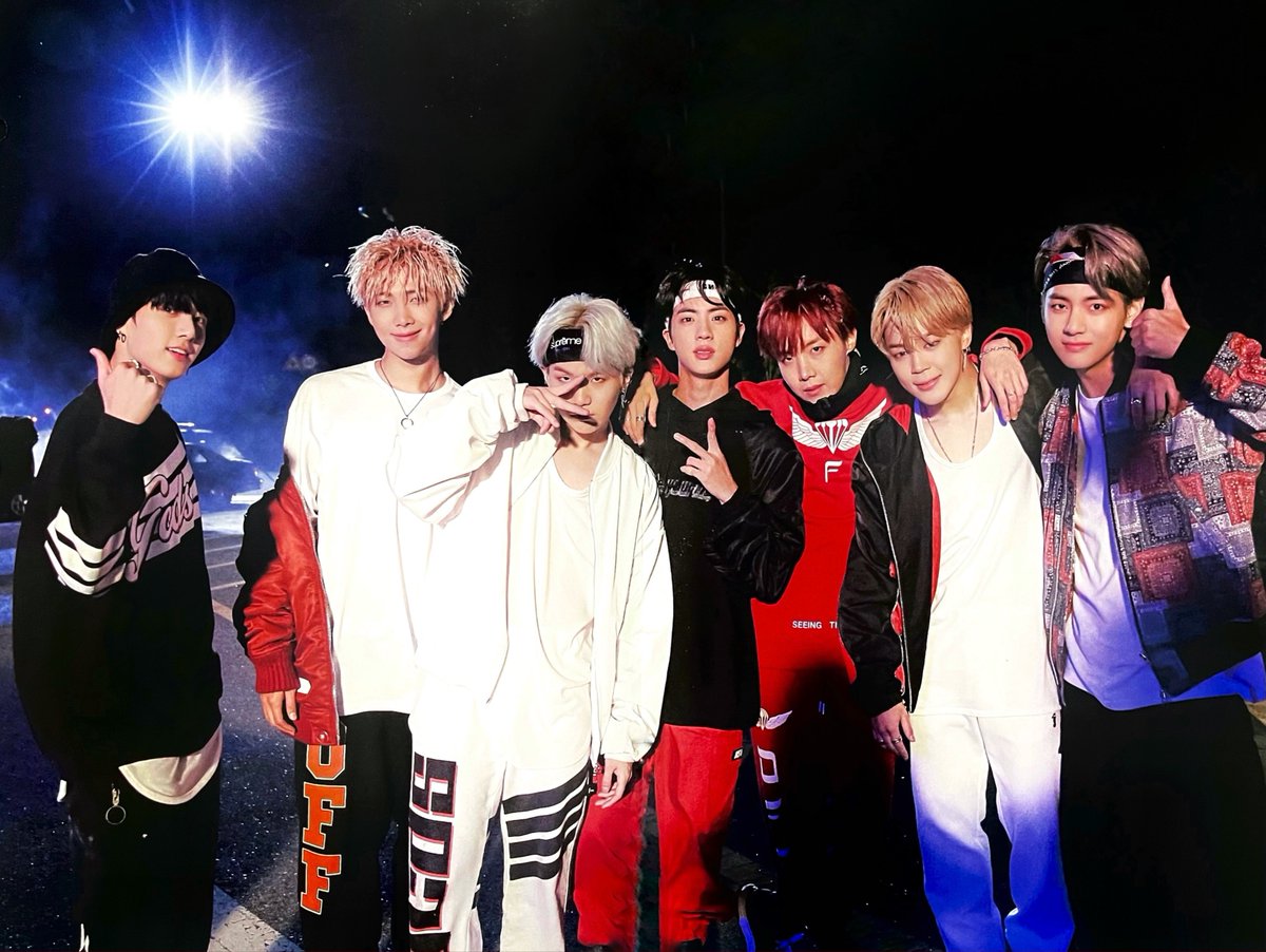 RealTMKNN's tweet photo. งานอะไรไหนก็ชั่ง ผู้เราต้องได้ รีโหวตให้บังทันกัน!!🔥

#BTSxAMAs    BTS #AMAsTNT @BTS_twt https://t.co/hEDhxqo8J1