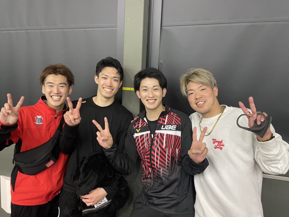wowokGoogle's tweet photo. 苦しかった。
けどみんなよくがんばった。
2年ぶりの試合は、楽しめない瞬間が多かった。けど、みんなこのチームだから踏ん張れた。
よくやった。
ありがとう。
やぱ、みんなと会うと最高に楽しいわ。 https://t.co/h3Ixyzl9Dj