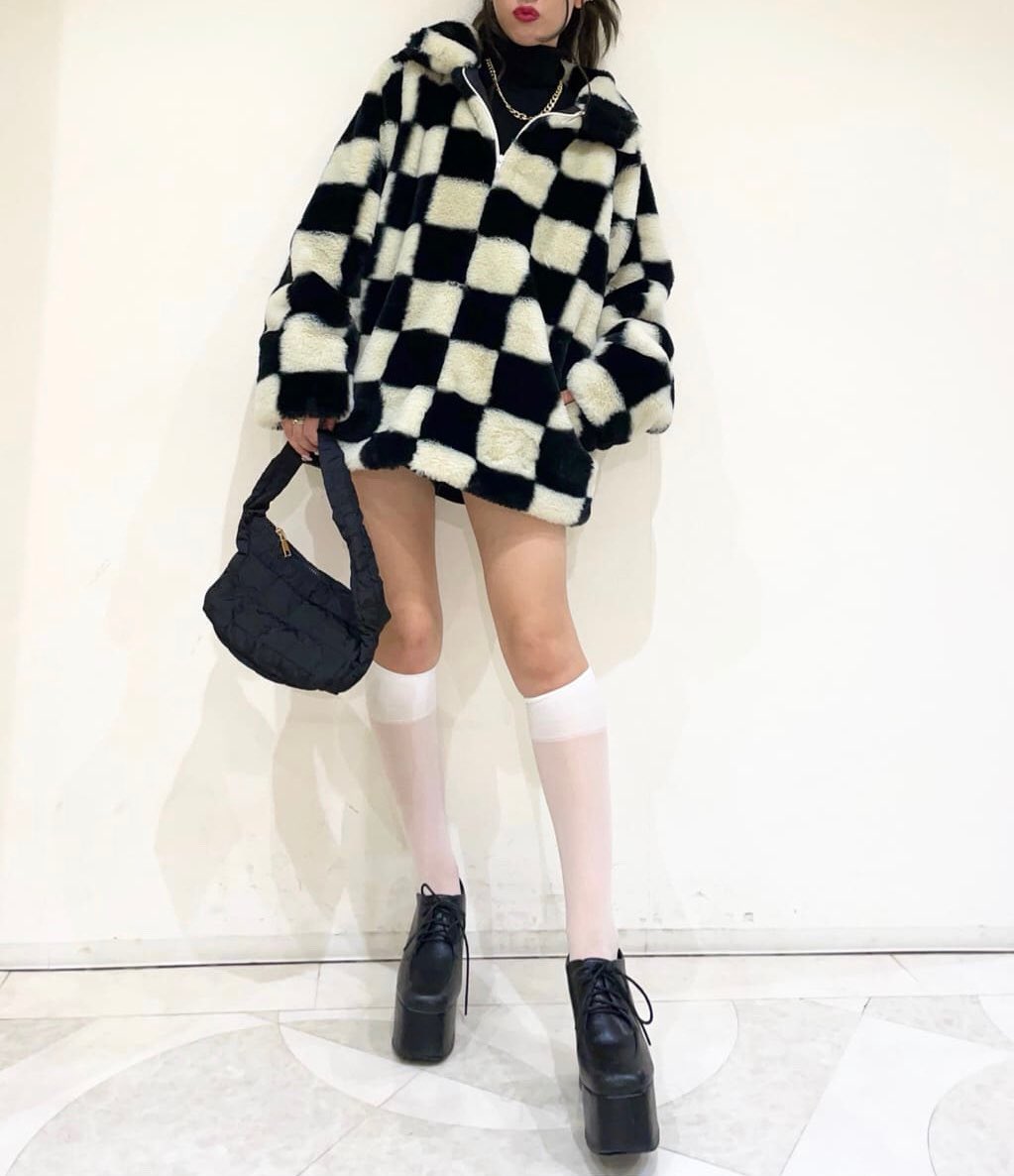 W C A Twitter Shibuya109店スタッフコーデ コーデの主役間違い無しのフラッグチェック柄が可愛い 手触りの良い フェイクファー使用で防寒性もバッチリ フラッグチェックフェイクファーブルゾン 9 999 税込 T Co 7x5lwxj3ay キルティング