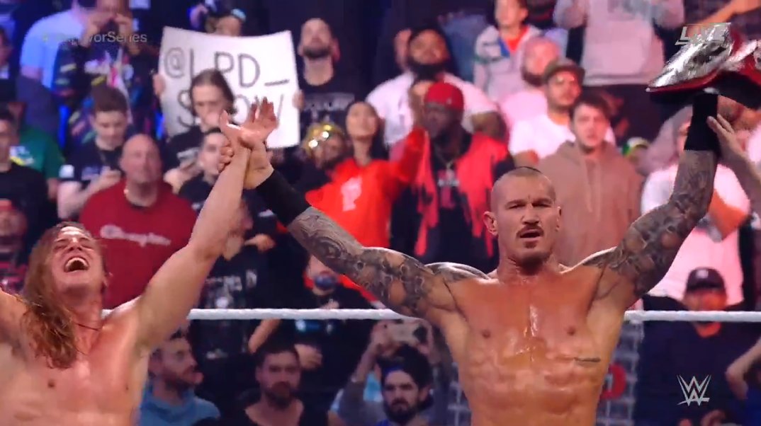 elite_bros's tweet photo. ¡RK-BRO GANA LA LUCHA!

#WWE #SurvivorSeries https://t.co/O5HeIYeDVG