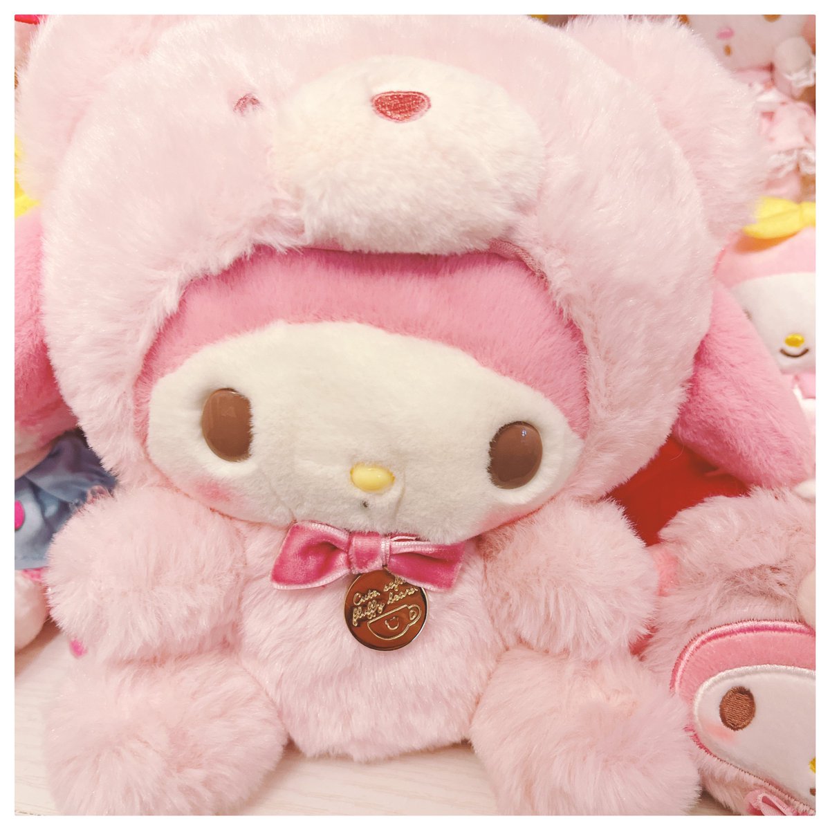 usameromeo's tweet photo. おはロメ🐰👀

新発売のラテクマちゃんぬいぐるみ🧸
可愛すぎて1日中眺めてしまいます☺️💕

#おはようVtubar #新人Vtuber #Vtuber
#Sanrio #���イメロディ https://t.co/Ps5P7PLRO2