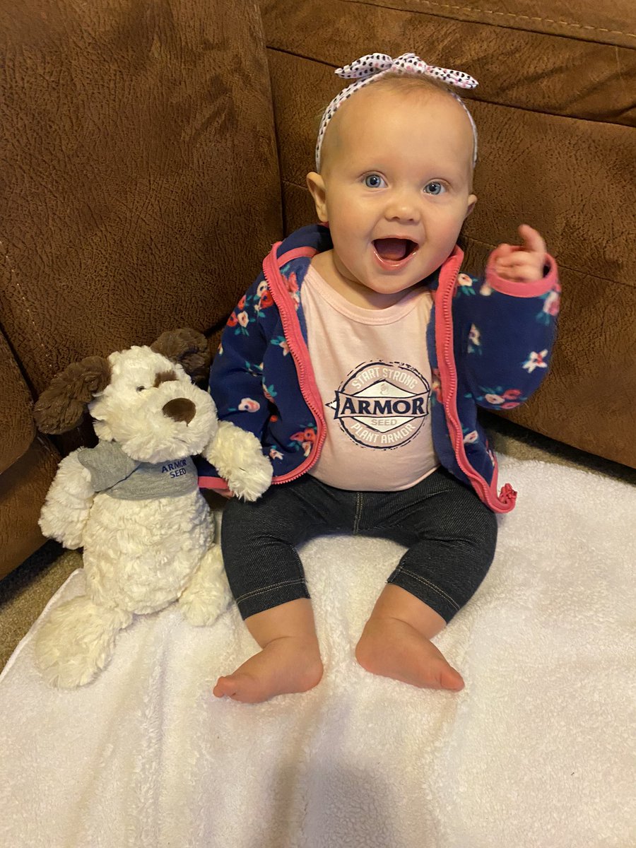 K84IAST8's tweet photo. Rockin’ the @ArmorSeed shirt today! She has def #startedstrong ~ 20 pounds at 25 weeks. https://t.co/7QSCWDbFuo