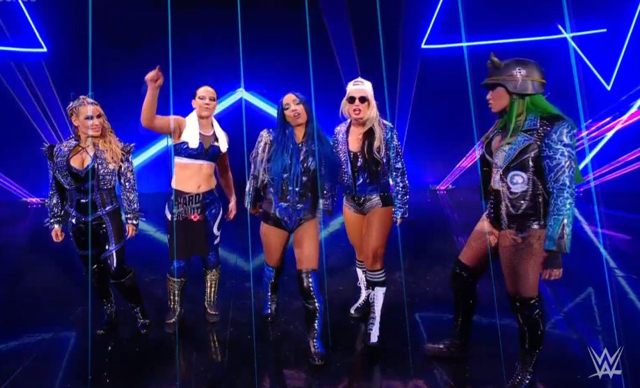 laura_guinet_'s tweet photo. Let's Go #TeamSmackDown
#TheBoss @SashaBanksWWE @QoSBaszler @ShotziWWE @NatbyNature & Toni Storm 💜💜💜
#SashaBanks #ShaynaBaszler #Shotzi #Natalya #ToniStorm #SmackDown #SurvivorSeries #WWESurvivorSeries #Wwe #CatchNightAB https://t.co/7YeIqmjm7Q