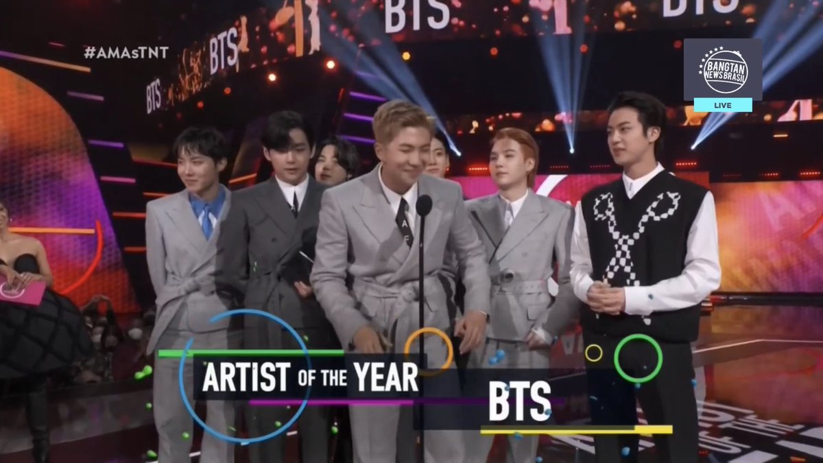 jjkfied's tweet photo. BTS WON THE “ARTIST OF THE YEAR” AT THE 2021 AMAS! AS THEY SHOULD! I’M SO PROUD! CONGRATULATIONS KINGS 😭 

#AMAsTNT BTS @BTS_twt https://t.co/tzu3x799pe