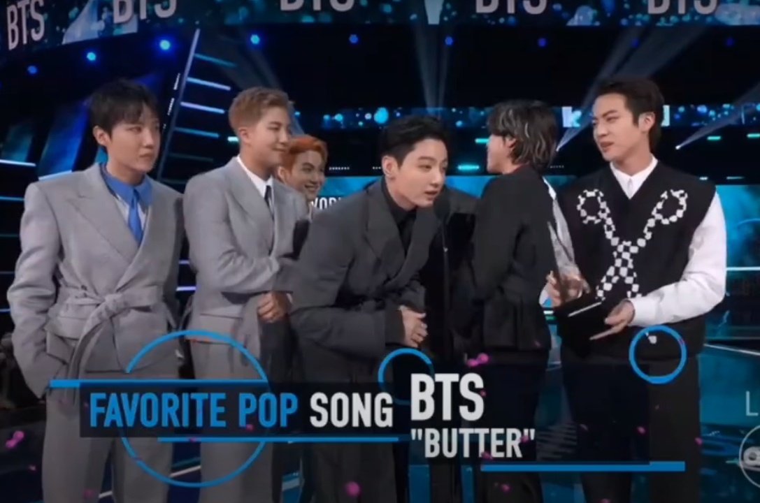 BTSAnne_'s tweet photo. [INFO] @BTS_twt

BTS gana todas las categorías en las que están nominados, que son: 

- Artist of the Year.
- Favorite Pop Song.
- Favorite Pop Duo/Group.

I vote BTS for #AMAsTNT  #BTSxAMAs https://t.co/6lp0fP76nY