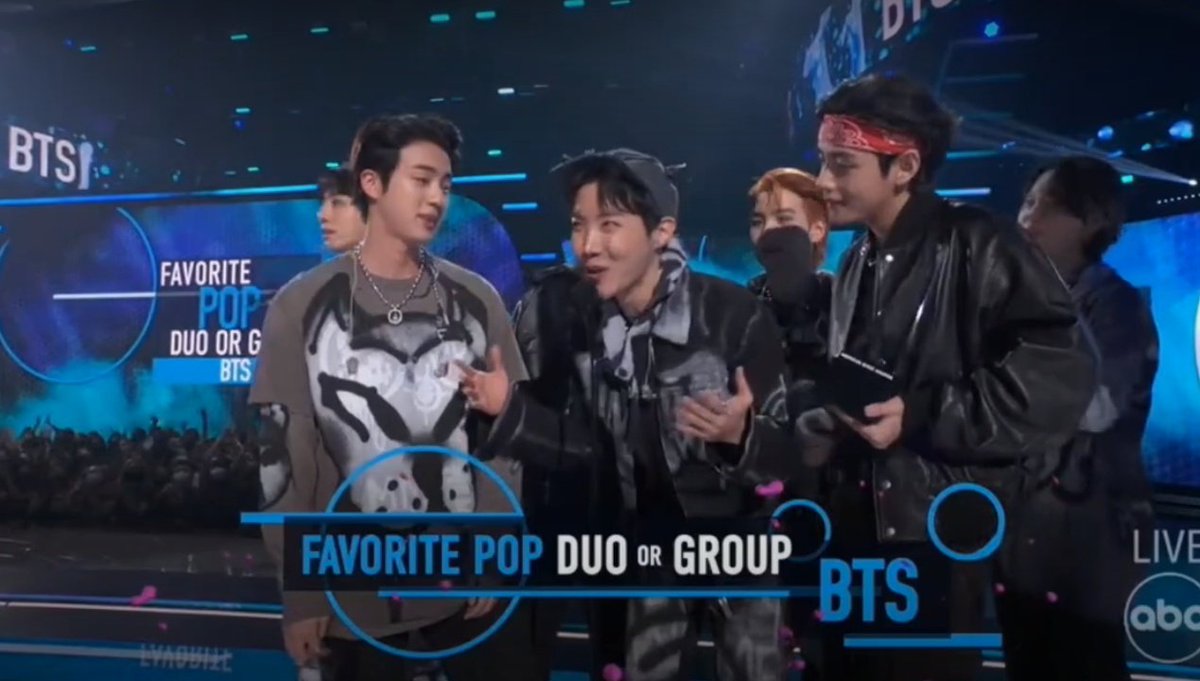 BTSAnne_'s tweet photo. [INFO] @BTS_twt

BTS gana todas las categorías en las que están nominados, que son: 

- Artist of the Year.
- Favorite Pop Song.
- Favorite Pop Duo/Group.

I vote BTS for #AMAsTNT  #BTSxAMAs https://t.co/6lp0fP76nY