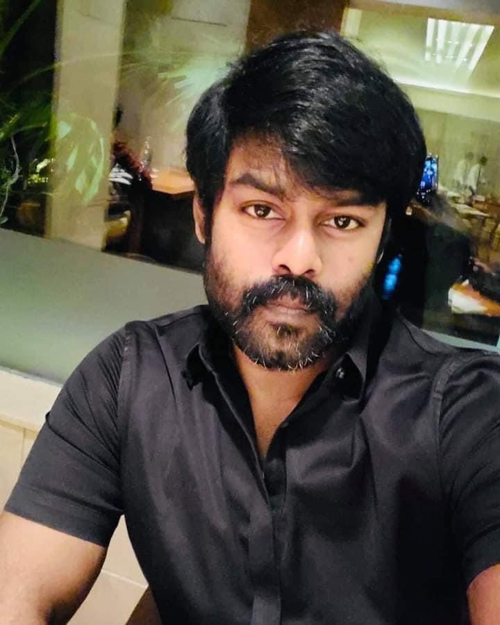 studio9_suresh's tweet photo. நம்பிக்கையை விட நல்ல உறவு. கிடையாது..
அனுபவத்தை. விட நல்ல ஆசான் இல்லை..
எந்த வேலையாக இருந்தாலும்  விருப்பிசெய். https://t.co/N1dmKgG0nb