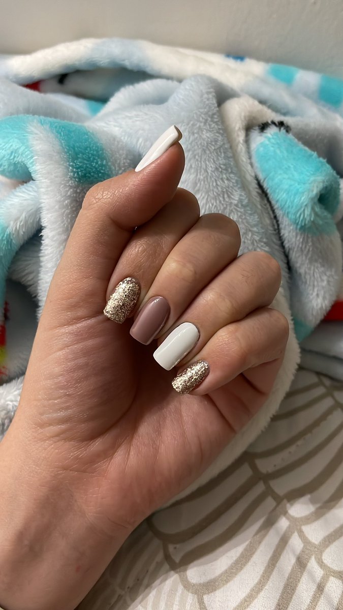 LauraCastanedaT's tweet photo. No las supero. Listo?🤩 https://t.co/k7ArIzFL2v