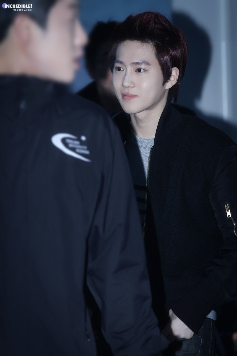suhounionmy's tweet photo. Maybe I'll cry for a love that isn't perfect yet
I wanna make an endless story hidden like an old book
Together we become old and worn out
Even if u come to me, who's useless
It'll remain as a deep scent
Until it becomes a perfect love
-Imperfect Love, SEVENTEEN 

#Song4Suho D-83 https://t.co/NiHA4t2b07