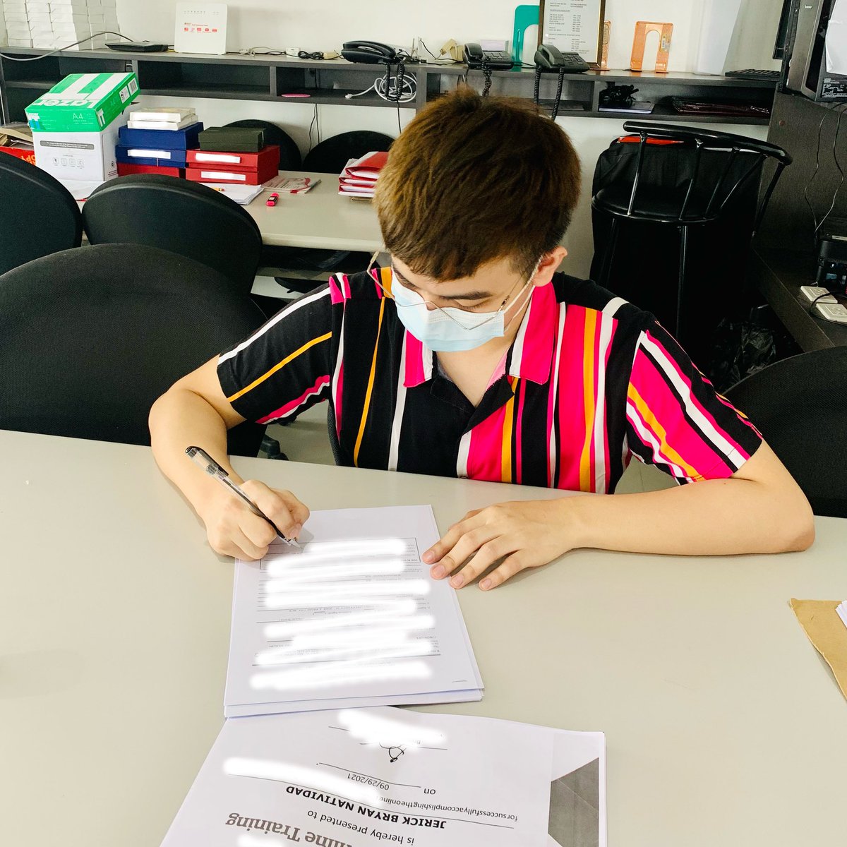 JerckBryanzo's tweet photo. Star Magic contract signing? Nope! Abangan ang bagong tatahakin kong landas Mahals! Sana support niyo ko💙😍 https://t.co/doH7LDhSLr
