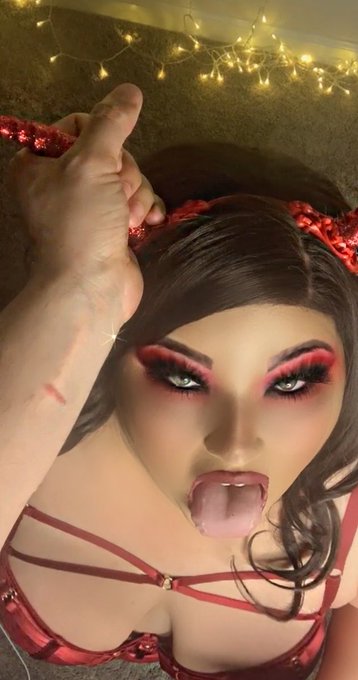 POV i'm the succubus in your bedroom😏😉 and you just caught me  #sexworker #onlyfans #roleplay #chaturbate<a href="/tag/allnatural"class="tags"><span>#allnatural</span></a><a href="/tag/sex"class="tags"><span>#sex</span></a><a href="/tag/bbw"class="tags"><span>#bbw</span></a><a href="/tag/roleplay"class="tags"><span>#roleplay</span></a><a href="/tag/goth"class="tags"><span>#goth</span></a><a href="/tag/kink"class="tags"><span>#kink</span></a><a href="/tag/dom"class="tags"><span>#dom</span></a>