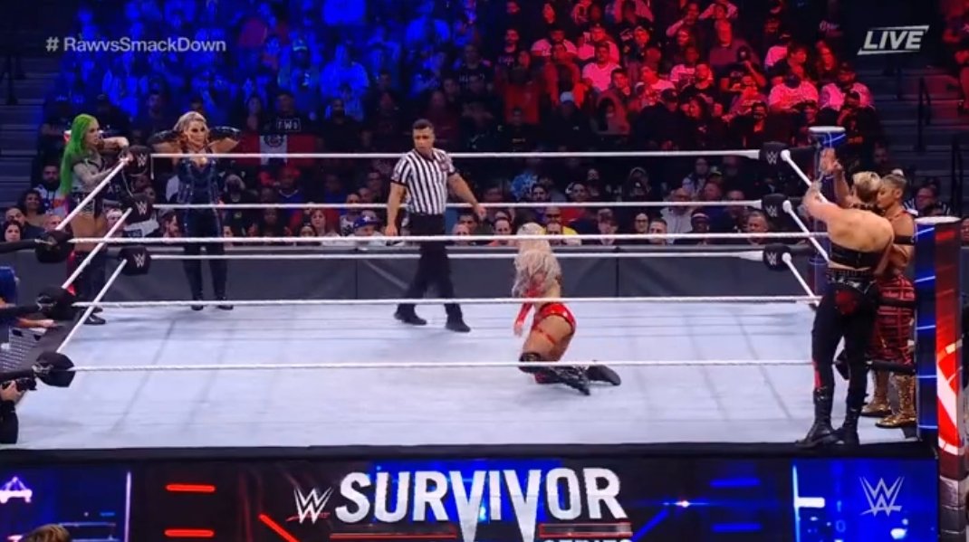 elite_bros's tweet photo. ¡LIV MORGAN ELIMINA A TONI STORM!

#WWE #SurvivorSeries https://t.co/jtWzlkSj9c