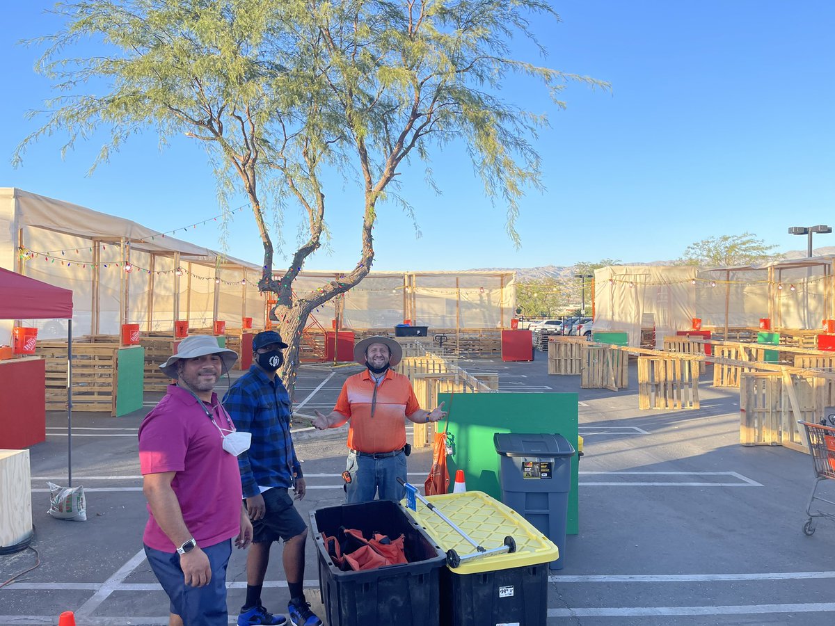 Shane_thd0667's tweet photo. Very proud of my associates working tree lot. We are ready for trees and it looks great! Thank you guys for everything #TreeLotGoals #Teamwork #OrangeFamily https://t.co/RMEJaycafY