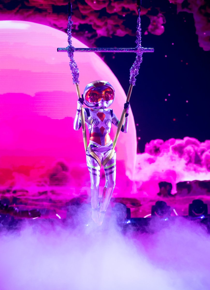 eslamascara's tweet photo. ¡Wow! ¡Qué espectáculo nos acaba de dar Androide! 🎶🎤
¿#QuiénEsLaMáscara?
#AndroideEs https://t.co/XWftIAHQcs