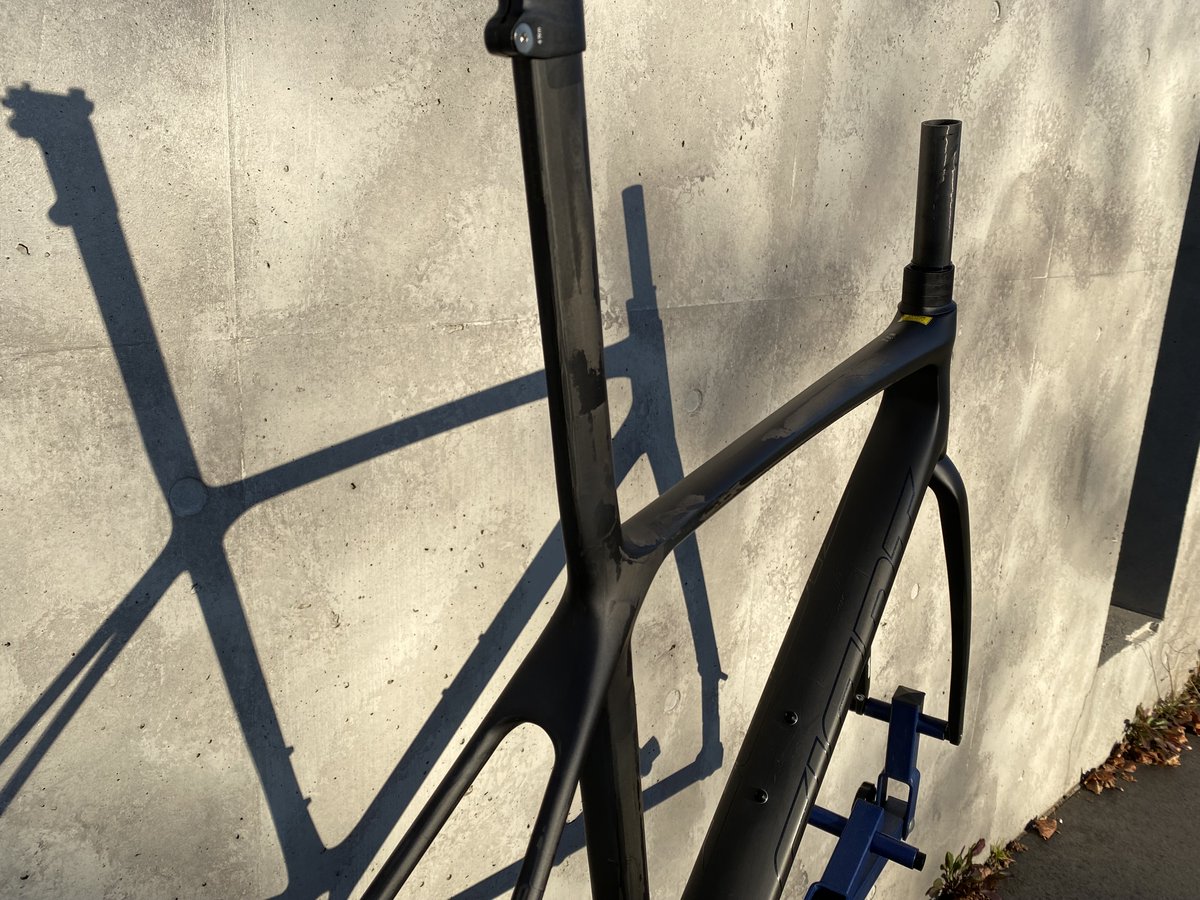 bikeshopforza's tweet photo. 新型12速 DURA-ACE搭載
2022 GIANT TCR ADVANCED SL 0 12月上旬いよいよ入荷です

最上位グレードCADEXフックレスカーボンホイールに
DURA-ACEはパワーメーター付属

XSサイズ・Sサイズがそれぞれ1台限り
ぜひお早めにお問い合わせください😊
↓
https://t.co/TdCwvav4qr

#GIANT #TCR #TCRADVANCEDSL https://t.co/Vo2R6szTfm