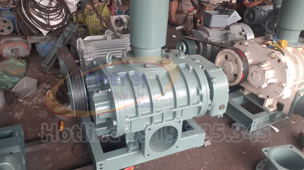 quangcaodpn's tweet photo. Giao hàng em💦 Máy thổi khí Anlet BS 125✅ Biến tần 25hp cực cool @@ https://t.co/ukrvLYsjM6 qua @YouTube https://t.co/BIWFunkzlF