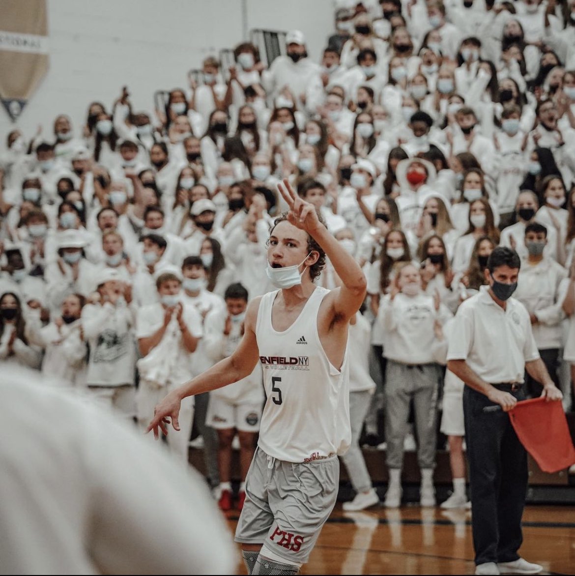 All our Penfield teams had spectacular and fun seasons

🗣It was also great to see the house rockin’ once again following a tough year🗣

‼️Let’s keep this momentum rolling on into the winter‼️

#brickcity 

(2/2)