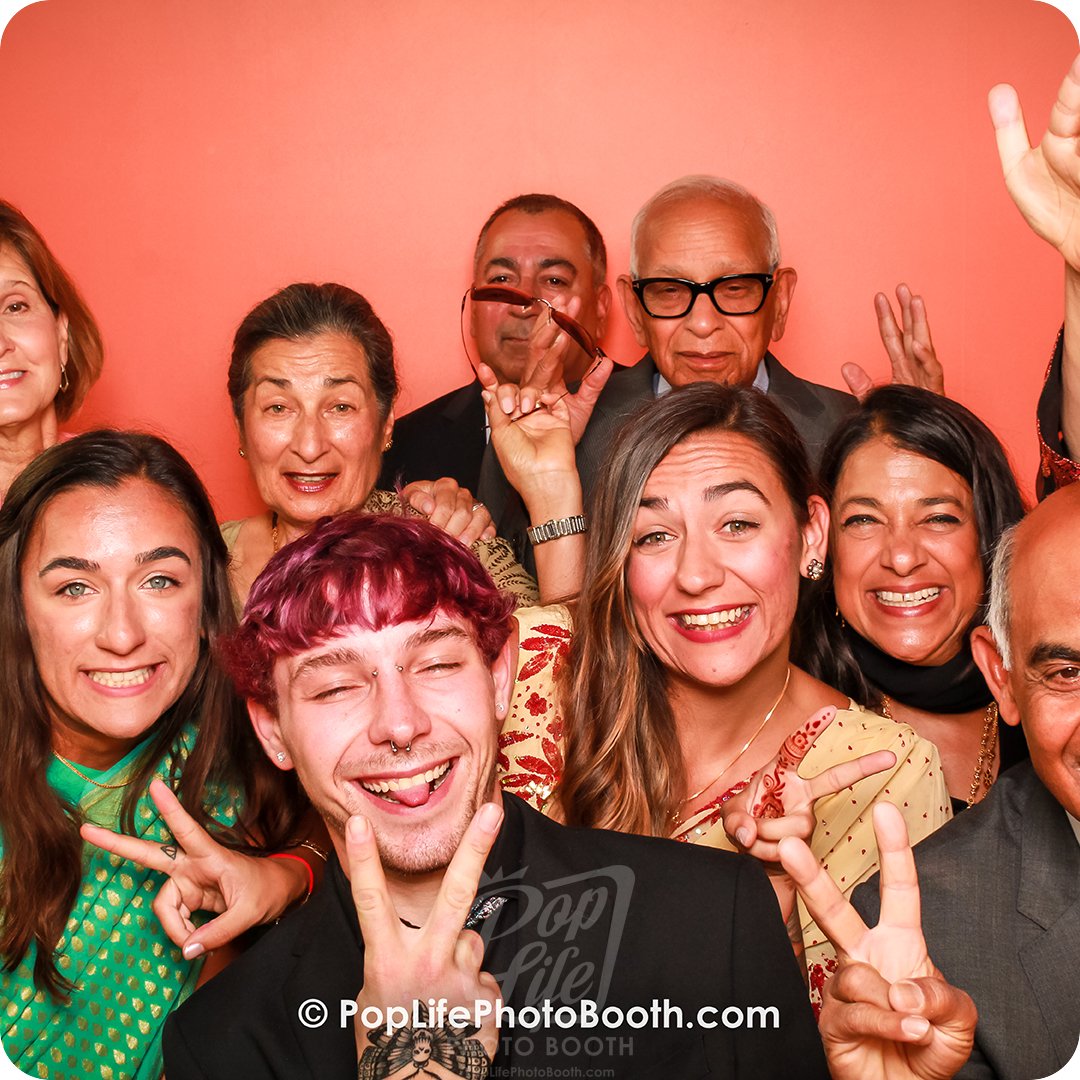 poplifephotob's tweet photo. #PopLifePhotoBooth⁠
Event: 081521 Gayatri+Abhay #Wedding⁠
Venue: @PetiteChateaux_Official #Pleasanton⁠
Backdrop: #FreshCoral⁠
Rental: #StudioBooth⁠
——⁠
Make every moment count!⁠
https://t.co/5RaZK5zy09⁠
.⁠
.⁠
#sfphotobooth #photography https://t.co/bXajkfnlRd