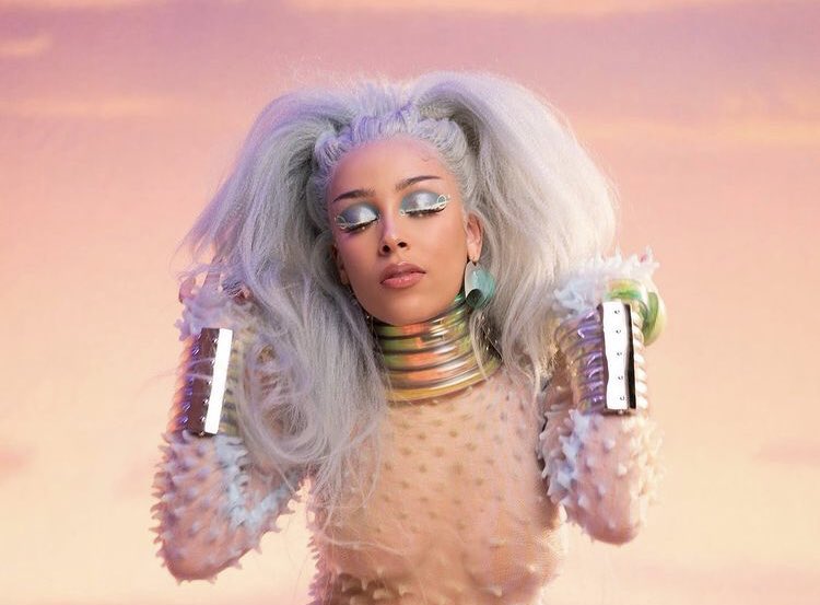 tracklist's tweet photo. BTS, Megan Thee Stallion e Doja Cat foram os artistas premiados dessa edição do #AMAs, com 3 prêmios cada! https://t.co/CmeubjEPHG