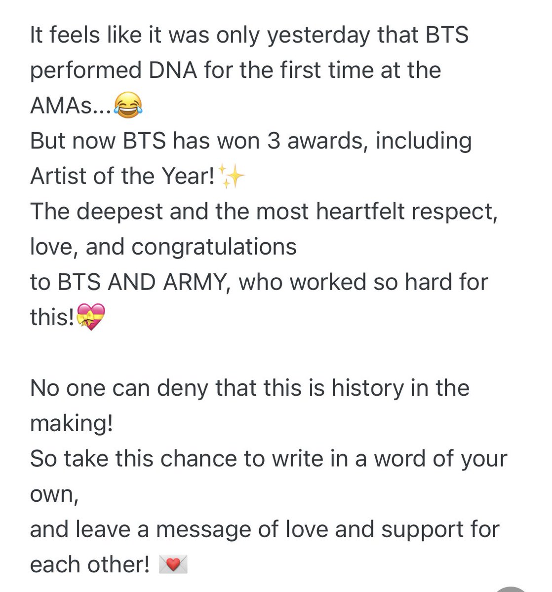 BTS_Guatemala's tweet photo. WEVERSE✨

FELICITACION A @BTS_twt en Weverse 💜

Parece que fue ayer cuando #BTS interpretó DNA por primera vez en los AMA... ¡Pero ahora BTS ha ganado 3 premios, incluido el de Artista del Año!  ¡El más profundo y sincero respeto, amor y felicitaciones a BTS Y ARMY +

#BTSxAMAs https://t.co/hAFWcxWLbJ
