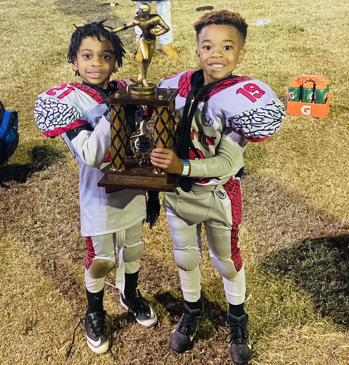 BrandonNbminc's tweet photo. Well we didn’t win 🥇, we finished 2nd 🥈 in the nation. Braxton is hungry for next season and I can’t wait. Off-season workouts will begin in a month. I need a break lol 😂. #RollTide #RCCT. https://t.co/UAdSHyaghp