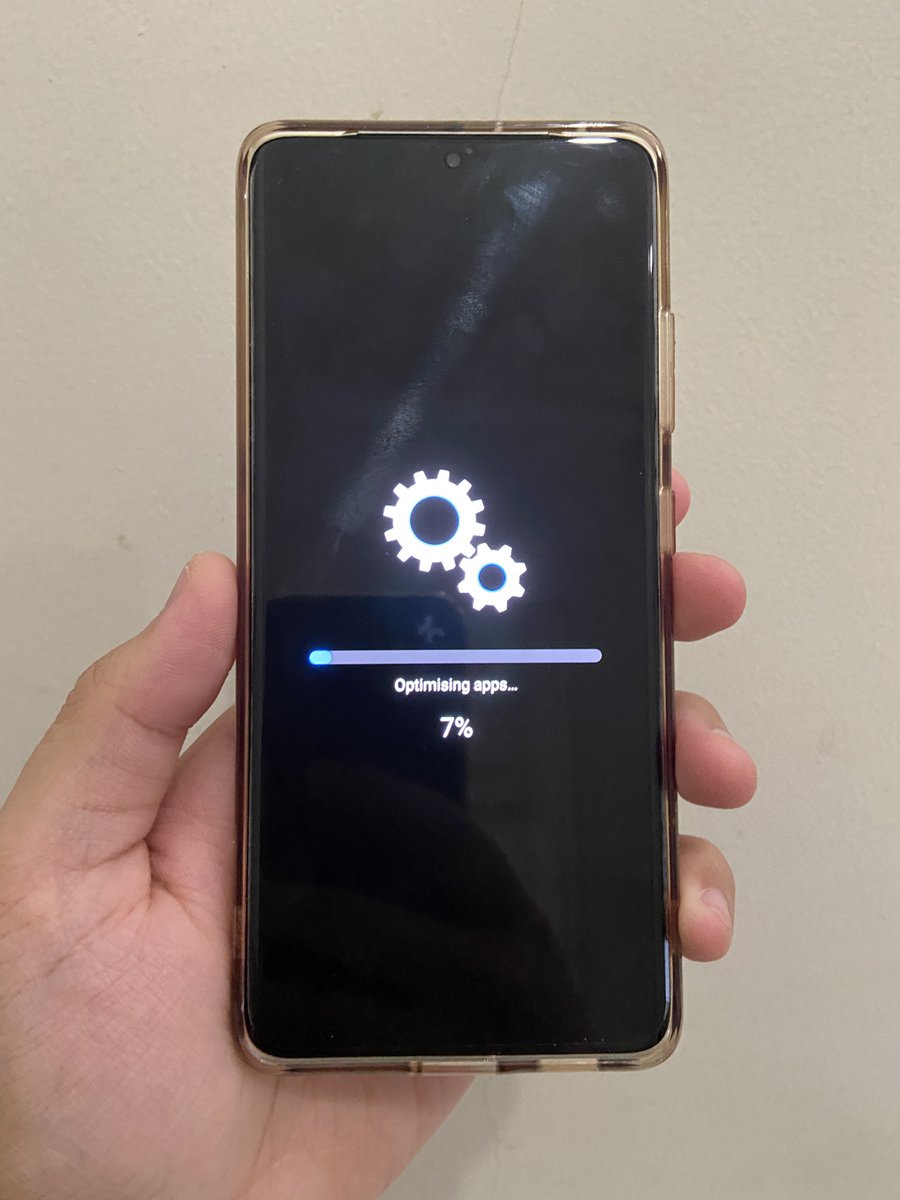 sondesix's tweet photo. Unpopular opinion:
Updating an Android phone is more of a fun experience than updating an iPhone.

Just a little thing, but yeah… https://t.co/kO2Yc4fAEO