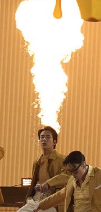 กูที่อยากเห็นพี่จินโซแดมฮอตอินอเมริกา พี่เค้าฮอตจริงว่ะ หัวไฟลุกเลย