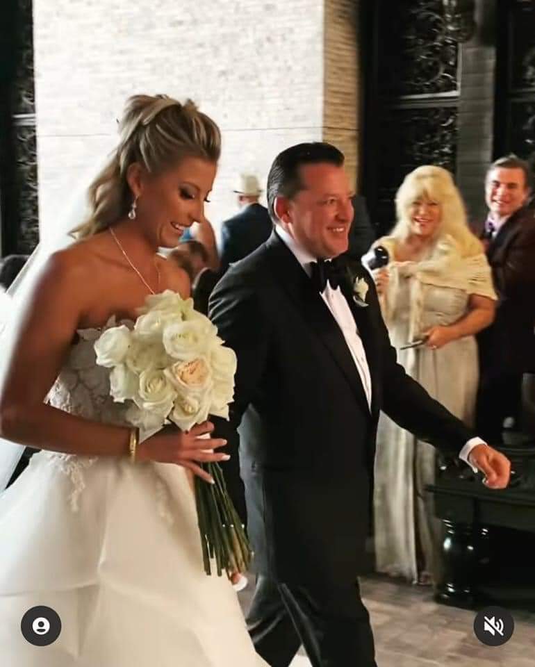 TMegahee's tweet photo. @TonyStewart_Rcg  congratulations , you guys are so perfect together! Love you two! https://t.co/18pxEXLXGG