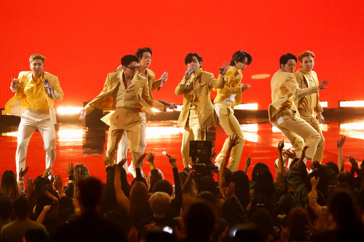 samitzsam0409's tweet photo. BTS BUTTER PERFORMANCE 
Yellow heartPurple heartYellow heartPurple heartYellow heartPurple heartYellow heartPurple heart 
#BTSxAMAs #bts 
@BTS_twt https://t.co/eml264Tp2I