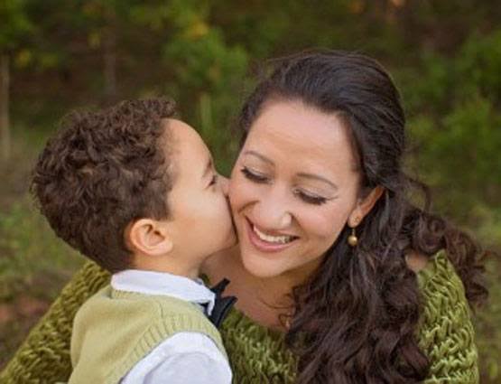 <a href="/Yasmeen80859727/">Yasmeen khan🌸</a> <a href="/KavyaKriti_/">#काव्य_कृति✍️</a> <a href="/choteesibaat/">lavanya</a> <a href="/pareeknc7/">Narpati C Pareek 🇮🇳</a> <a href="/ArchanaVed/">Archana Sharma</a> <a href="/kr0271amit/">अमित🇮🇳</a> @ShwetaJha01 <a href="/tripathiarun123/">Arun Kumar</a> <a href="/GeetaNatha/">GeetaNatha</a> <a href="/MengiKuldip/">Kuldip Mengi</a> <a href="/margret_017/">Margret.</a> <a href="/Sksio3/">सन्तोष 'एहसास'</a> <a href="/VineshGaba/">Vinesh Gaba</a> <a href="/madhuleka/">मधूलिका सिंह</a> <a href="/MaltiVishwaka12/">Malti Vishwakarma</a> @PihuShah30 <a href="/ParmarA03/">Arti Singh</a> <a href="/arorafbd/">arrora 🇮🇳</a> <a href="/mridulkirti/">डॉक्टर मृदुल कीर्ति</a> <a href="/alokrsrivastav/">Alok Ranjan Srivastav</a> <a href="/mkanoujia78/">Manoj Kanaujia (Rajak)</a> <a href="/Syadav02/">Sunita Yadav</a> <a href="/Tohopeislife/">Yogesh Mishra</a> बच्चे ने पूछा माँ से , मैं कहाँ से आया माँ ? "
माँ ने कहा, " तुम मेरे जीवन के हर पल के संगी साथी हो !"
जब मैं स्वयं शिशु थी, खेलती थी गुडिया के संग, तब भी,
और जब शिवजी की पूजा किया करती थी तब भी..!!
#लावण्या_शाह (मूल बांग्ला से अनूदित)
#जन्मदिन💐
#काव्य_कृति ✍️ #काव्य✍️