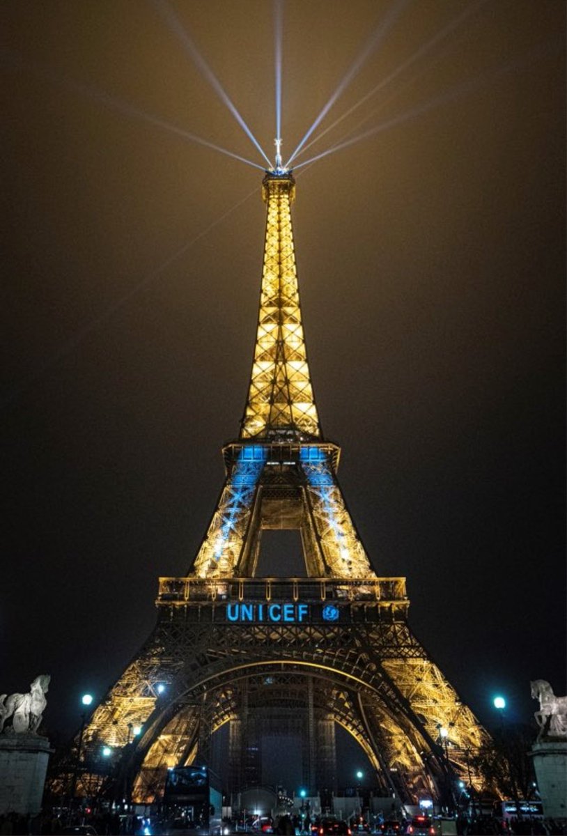 jakuzzee's tweet image. Around the world, iconic monuments turned blue to celebrate #WorldChildrensDay ..... here are photos of some of those monuments including our very own #Kigali Convention Center :) 

 #EjoniNjye 
#Rwanda 
#RwOT