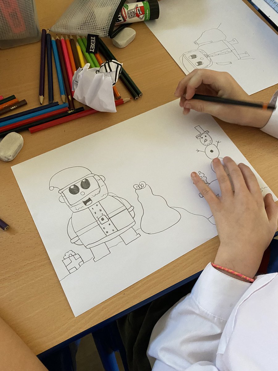 ValewoodPrimary's tweet photo. #WorldChildrensDay2021 at ♥️VPS:
Team 5 👫 decided they wanted to have an afternoon of handicrafts: making angels out of folded paper, all led by C. Lovely demonstrations included a pop of UNICEF 💙 nail varnish (just for one day!) Brilliant #LeadTheLearning 👫! 👼 😇⭐️👫👏🏼 https://t.co/Rdo2nZ1IJ9