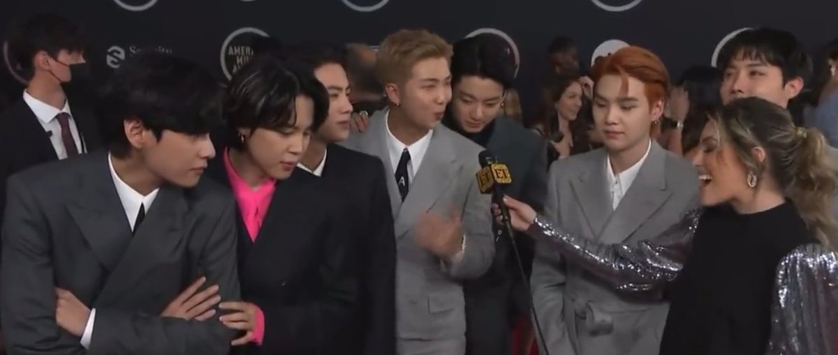 ainaomatevaat's tweet photo. @BTS_twt in #AMAS
#BTSXAMAS
💜Artist of the Year - BTS
💜Favorite Pop Duo or Group - BTS
💜Favorite Pop Song - Butter
#AOTY #BTS #ARMYxAMAs #JUNGKOOK #JK #Namjoon #RM #JIN #JHOPE #YOONGI #SUGA #JIMIN #V #TAEHYUNG https://t.co/PGUQlJW1DD