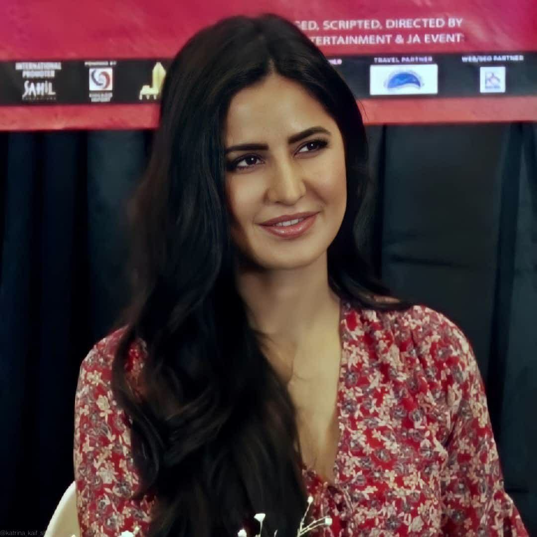 katrinastann's tweet photo. First look : she is flawless
Second look : She is a Goddess
#KatrinaKaif #Katrina https://t.co/tovUcWCpMO