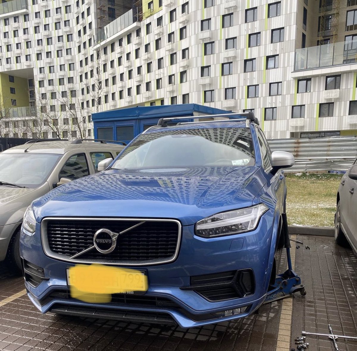 Вчера поменял резину. Зимой уже года три не ездил. Спасибо <a href="/mos_transport/">Московский транспорт</a> за новую систему движения автобусов на районе. (((