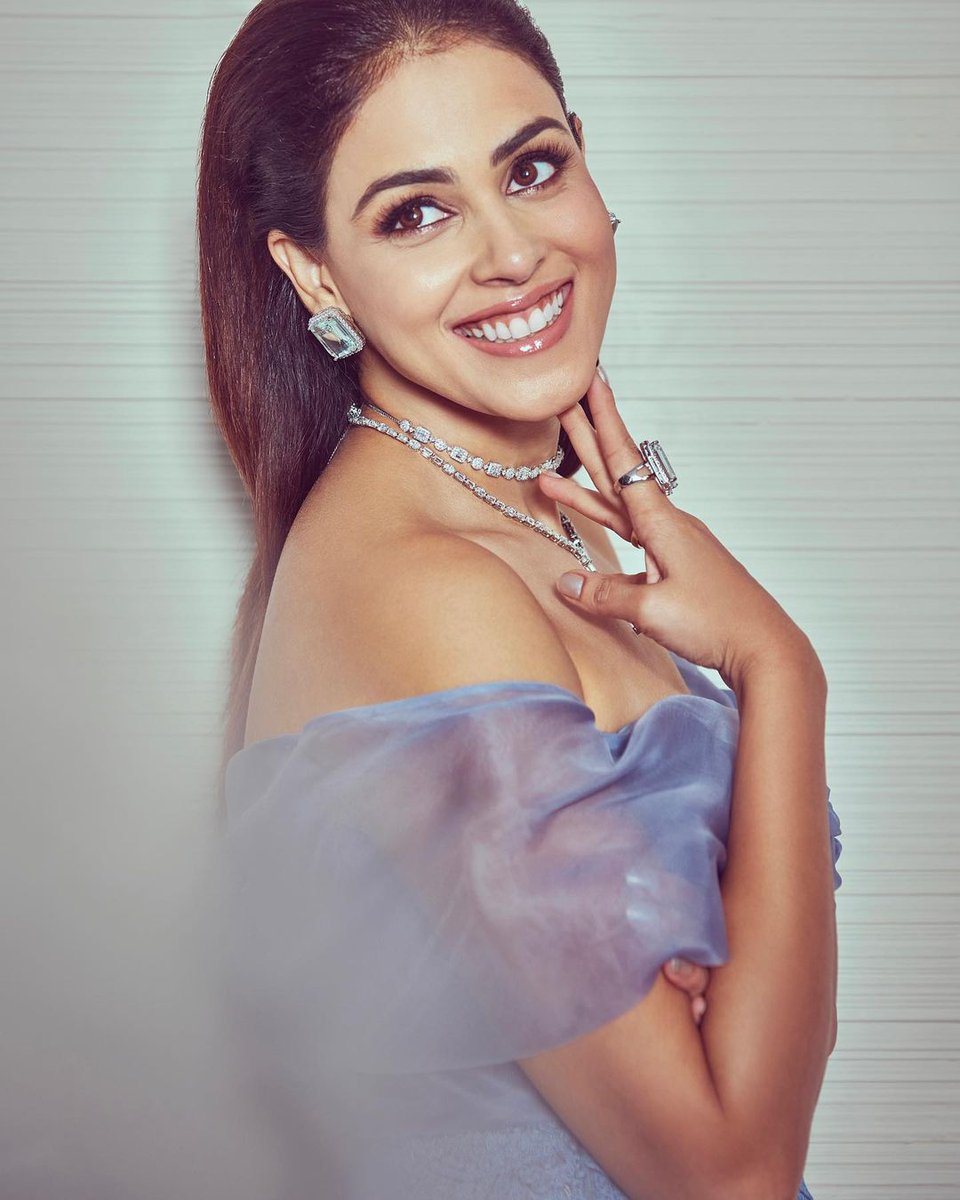 igtamil's tweet photo. Elegant @geneliad ❣️
#GeneliaDeshmukh #Geneli #TamilCinema
For more images at https://t.co/hmoZcBJMRb https://t.co/Kl770kLgSg