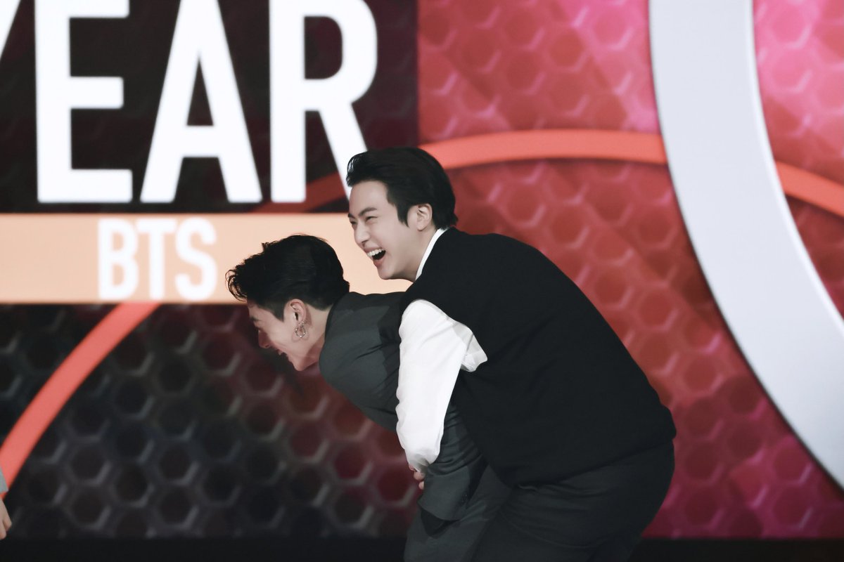 ALittleBraver92's tweet photo. Juan here to share some cute moment 😂 https://t.co/0V6pGFB4RQ