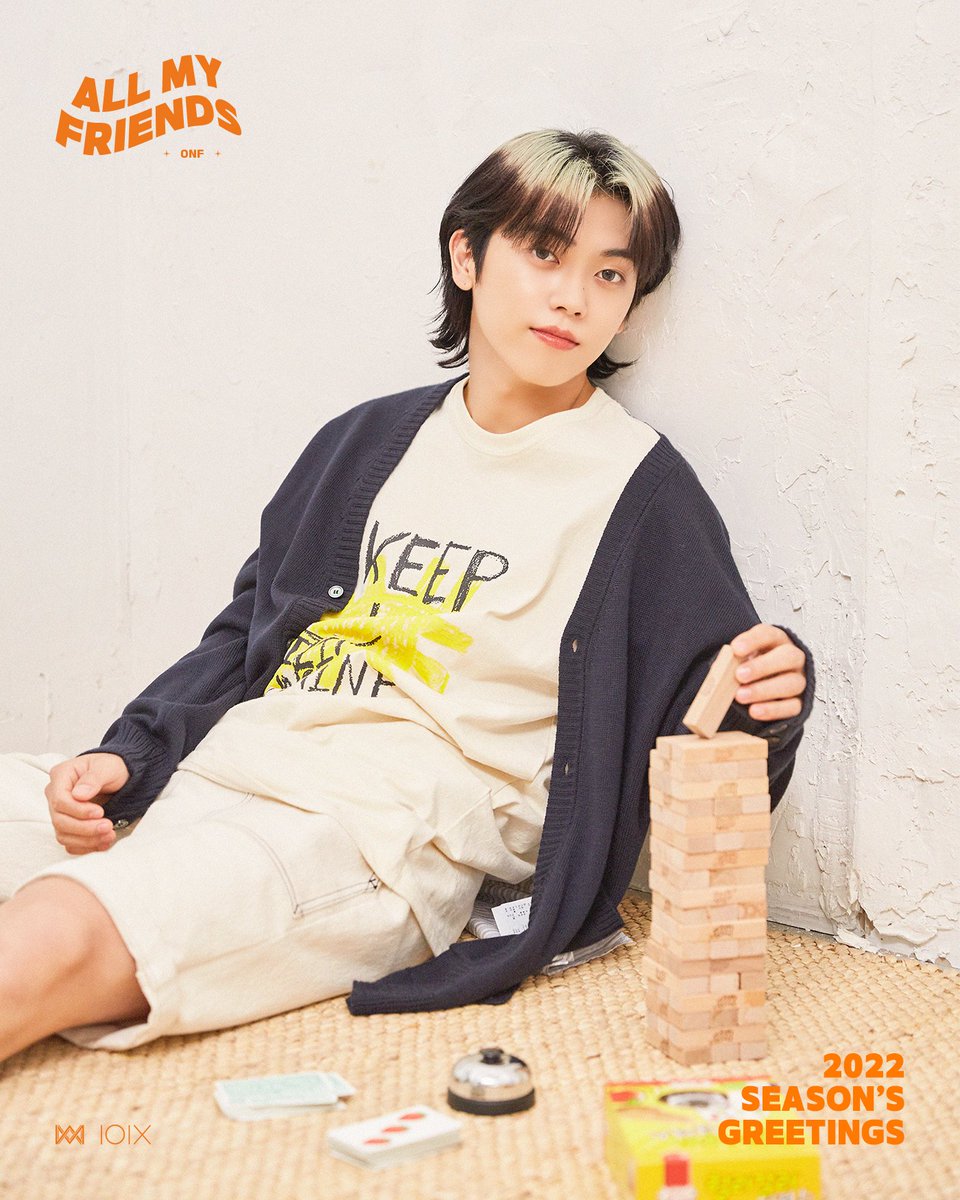 ONF_offcl's tweet photo. ONF 2022 SEASON'S GREETINGS [ALL MY FRIENDS] MK

#온앤오프 #ONF #ALLMYFRIENDS #MK https://t.co/LdSBx8Ma6K