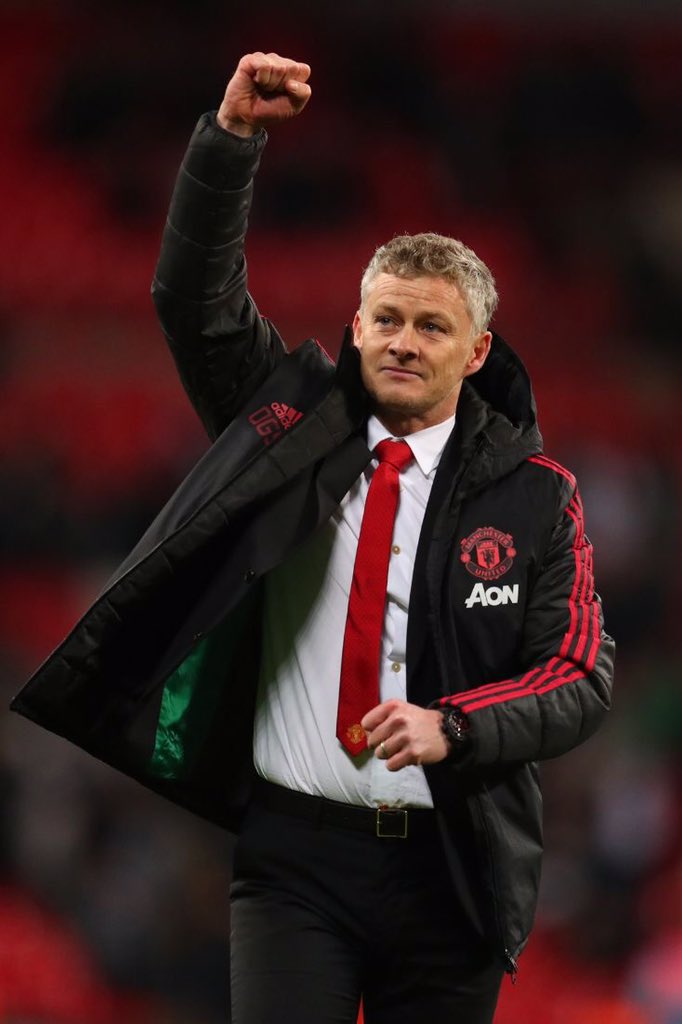 utdfocusid's tweet photo. Solskjær: “Saya akan pergi melalui pintu depan. Karena, saya pikir semua orang tahu bahwa saya telah memberikan segala-galanya yang saya punya untuk klub ini. Klub ini adalah segala-galanya bagi saya dan kami telah menyatu dengan sempurna … https://t.co/HCjTzMIFxz