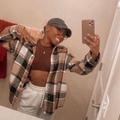 jadacarp17's tweet photo. #NewProfilePic https://t.co/fyVa7TEALH