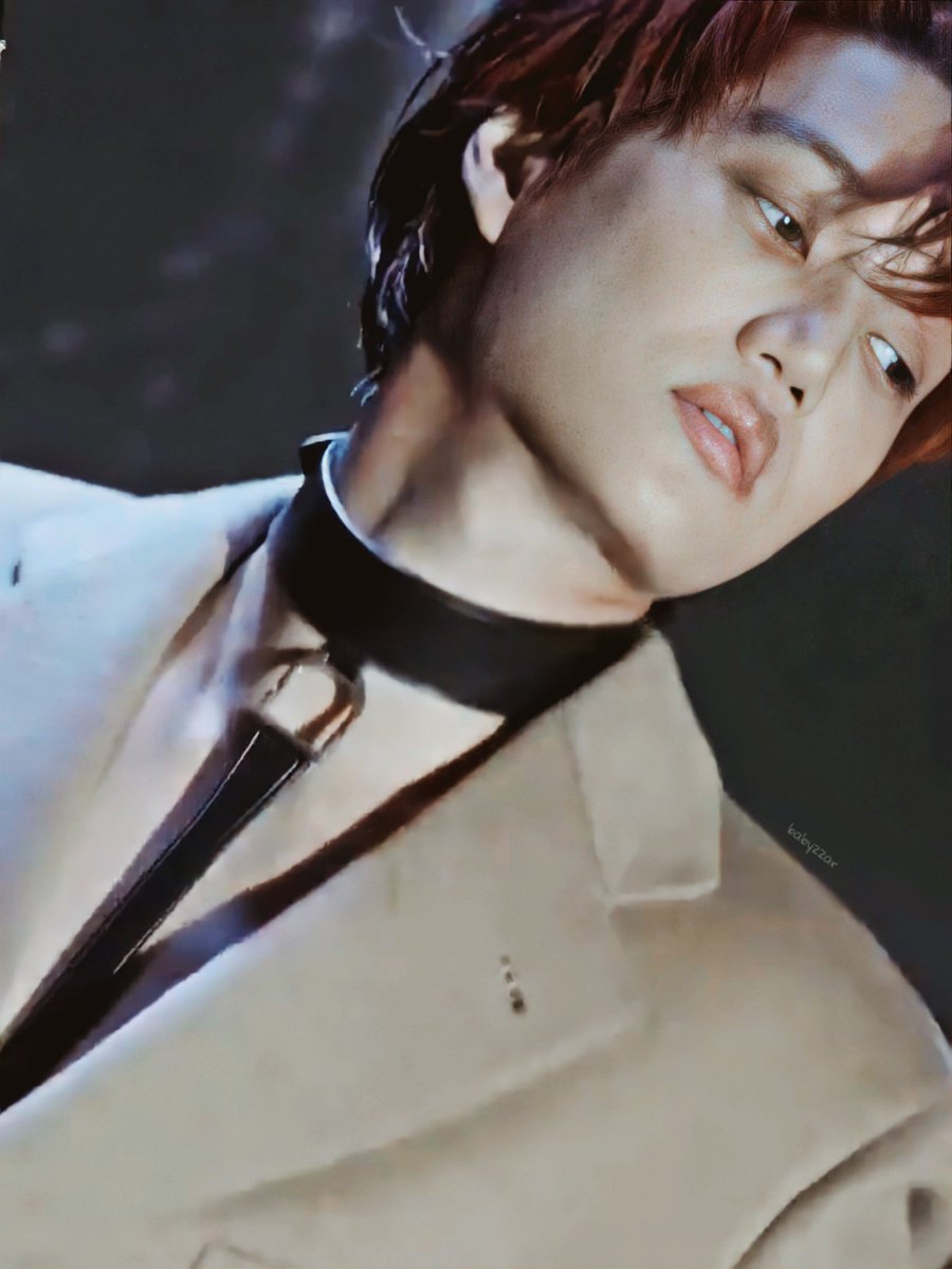 babyzzar's tweet photo. #카이 choker and red hair https://t.co/mvKej2wjnh