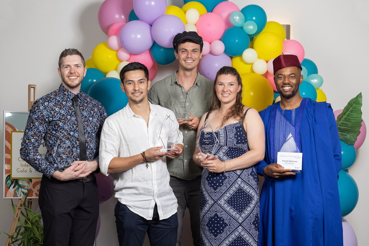 James Cook Uni (@jcu) on Twitter photo 🌎👨🎓👩🎓The invaluable contribution made by international students has been celebrated at the inaugural JCU <a href="/AllianzCare/">Allianz Care</a> Australia International Gala and Awards Night.
Well done to all winners 👏
Full story📄: bit.ly/3kXhxtb
📸 by Roslyn Budd 🌎👨🎓👩🎓The invaluable contribution made by international students has been celebrated at the inaugural JCU <a href="/AllianzCare/">Allianz Care</a> Australia International Gala and Awards Night.
Well done to all winners 👏
Full story📄: bit.ly/3kXhxtb
📸 by Roslyn Budd