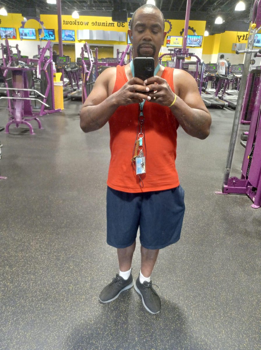 Arizona_Alias's tweet photo. Ya boy Ari Ari aka Big Swole. #workout #gym #gymlife #letsgo #swole #bestrapperinaz #arizonaalias #vmg https://t.co/BM85qNfstg