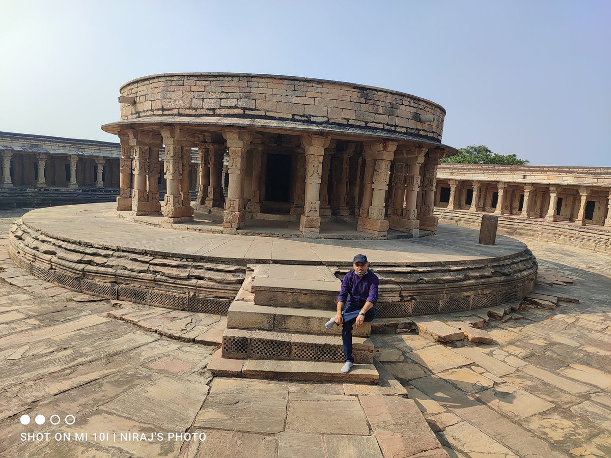 NirajSingh701's tweet photo. #EkttarsoMahadevaTemple
#Mitawali 
#LostTemple 
#Mahadev https://t.co/Bnu9Omftkk
