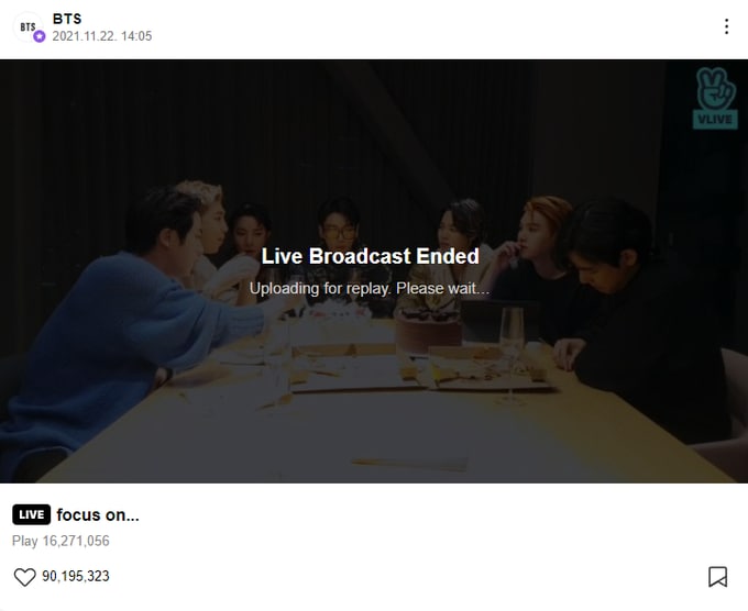 Seven_Eternal_7's tweet image. I bet not even 99.9999 % of Army's saw the live😭😭
#BTS_live
@BTS_twt