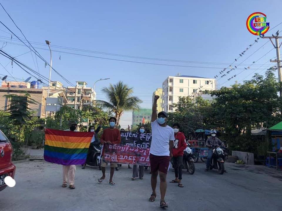 SheisKat2's tweet photo. Mandalay Alliance Strike took the streets to overthrow Genocidal Military by chanting revolutionary slogans despite the heavy presence of SAC terrorists in town. #RejectMurderousJunta  #Nov22Coup #WhatsHappeningInMyanmar https://t.co/nz3dee07jr