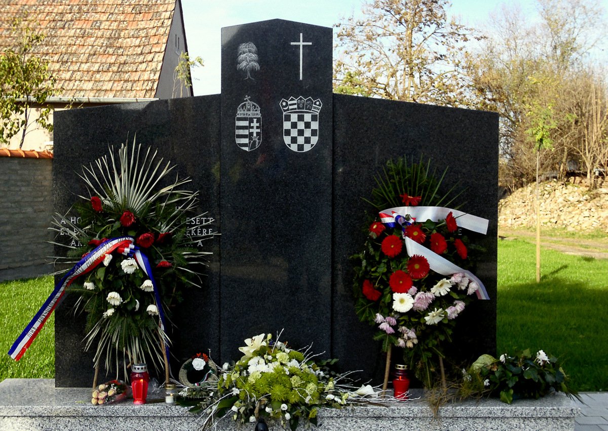 ToroczkaiLaszlo's tweet image. We never forget. Glory to the heroes.
#vukovar #szentlaszlo #laslovo